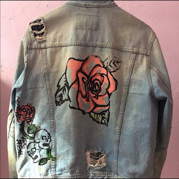 Guess Denim Rose Jean Jacket Acid Wash Patchwork Paintings Skull Compass Blood - Picture 2 of 12